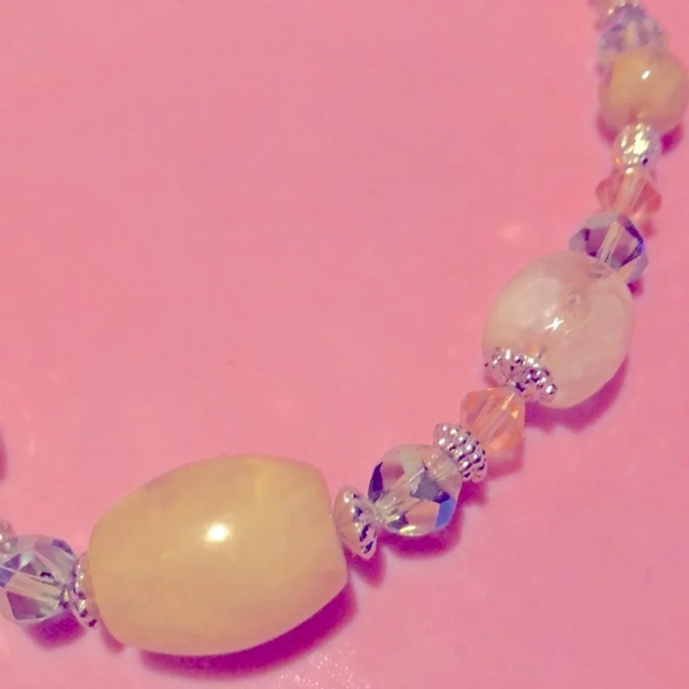 Vintage Unique Beaded Statement Necklace - Yellow with gold tones, colorful! - Picture 6 of 6